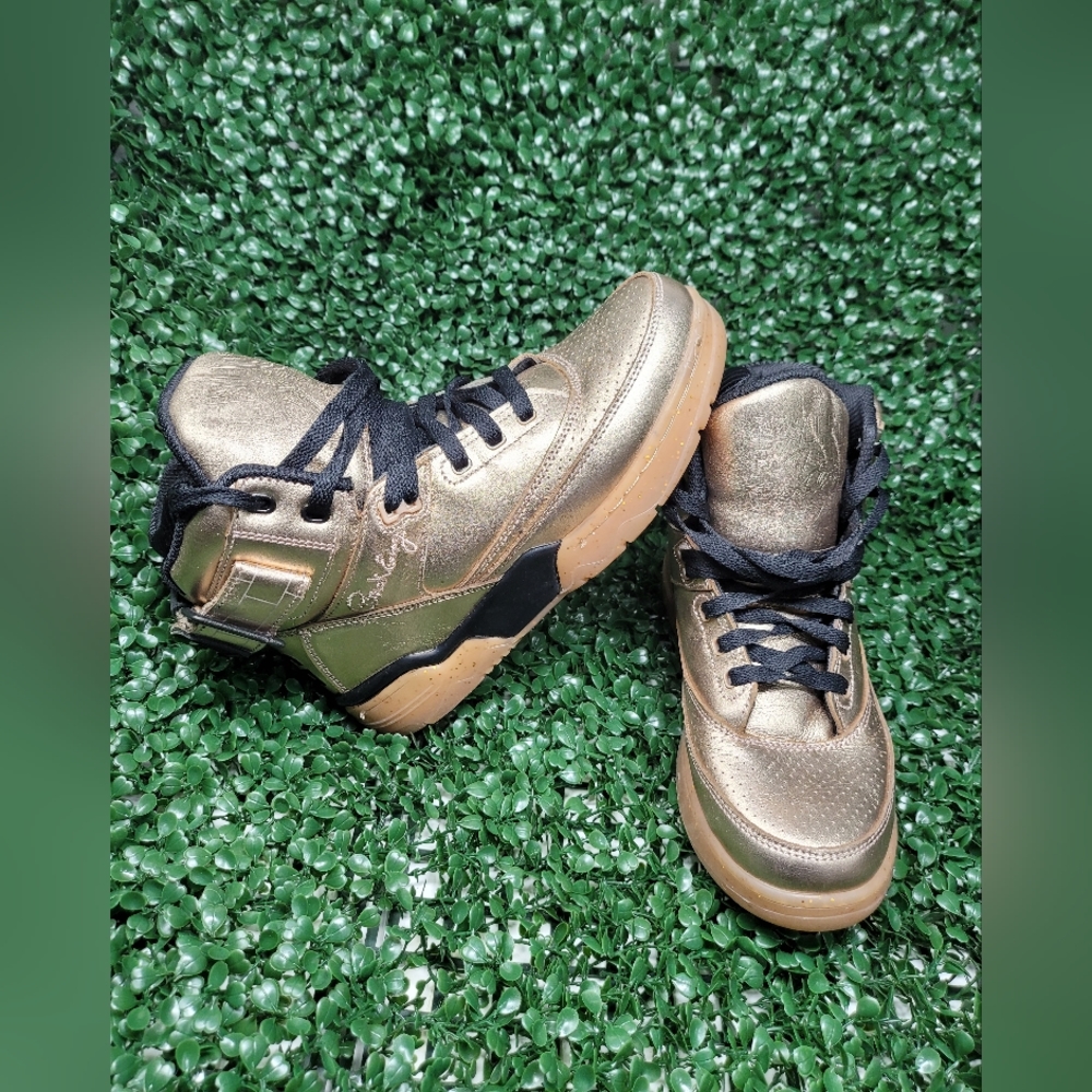 Gold Patrick Ewing size 7